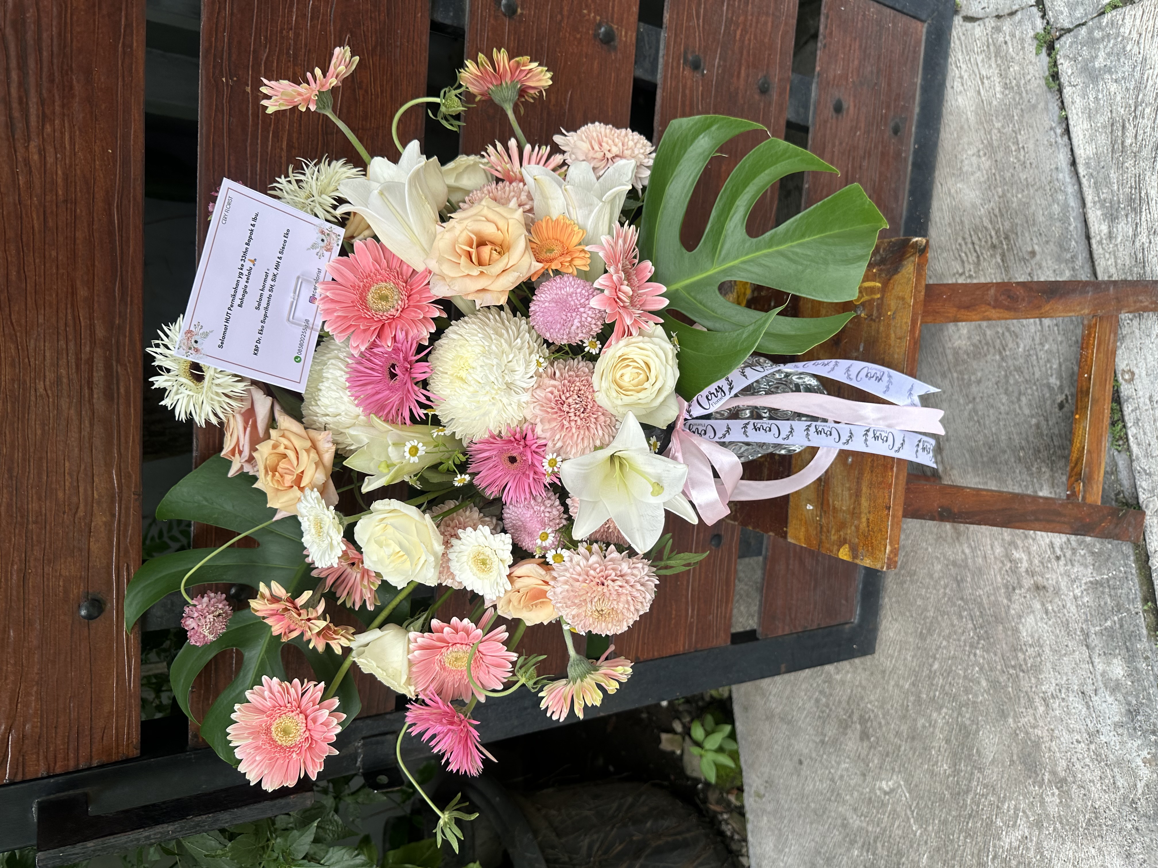 Vas Bunga Meja Bunga Segar 750k